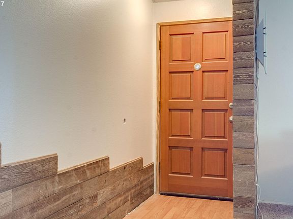 3rd image of 10011 NE 10th St