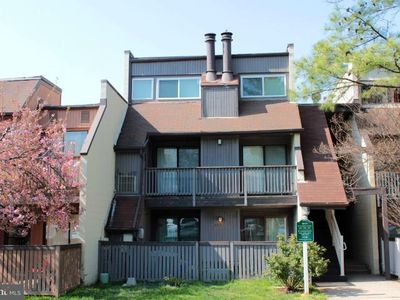 3889 El Camino Pl, Alexandria, VA, 22309
