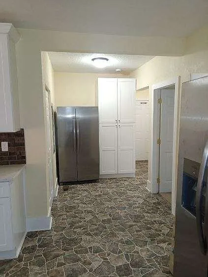 319 S Lee St — Photo 13