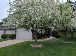 1383 Pompano Dr, Clive, IA 50325
