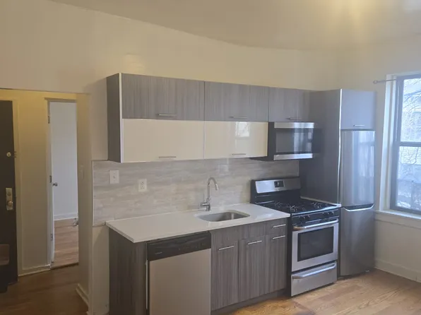 1539 Park Place image 1 of 5