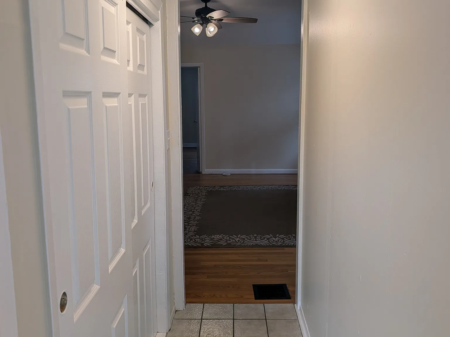2 bed, 957 sqft, $2,200 — Photo 4