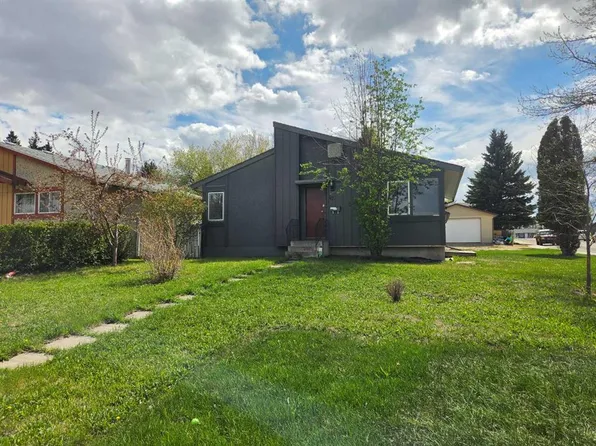 47 N Olsen St, Red Deer, AB T4N 5B8