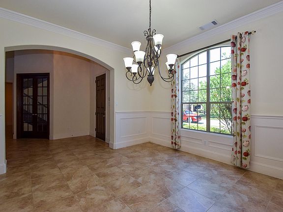 5th image of 28623 Blue Holly Ln