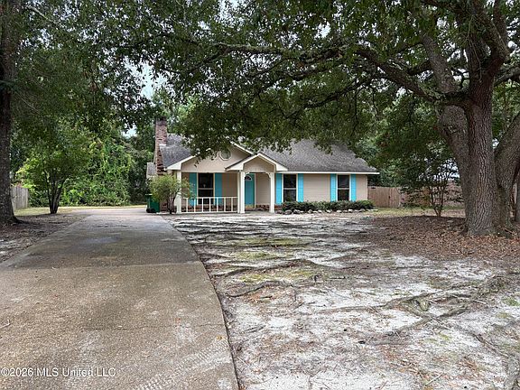 2nd image of 6921 Red Bud Ln