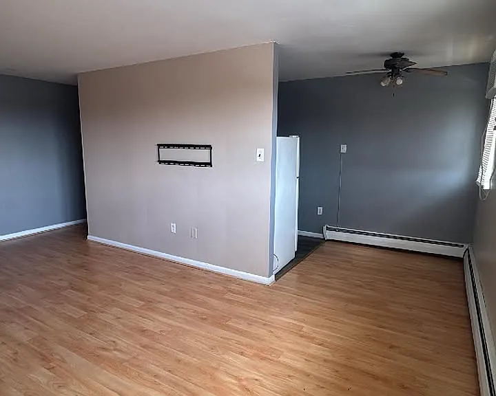 8024 Castor Ave — Photo 13