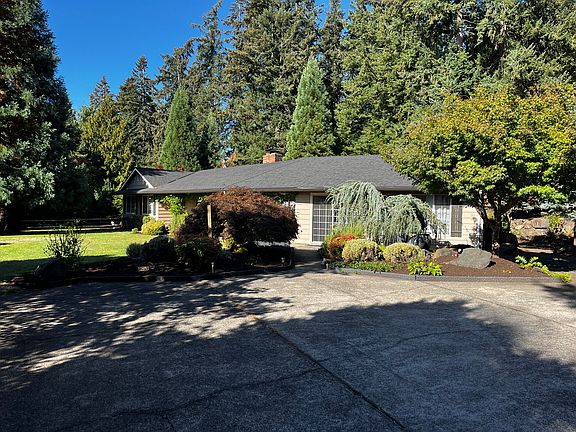 Front of house from driveway