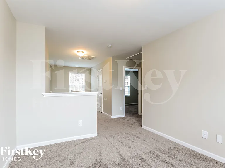 910 Park Rd — Photo 9