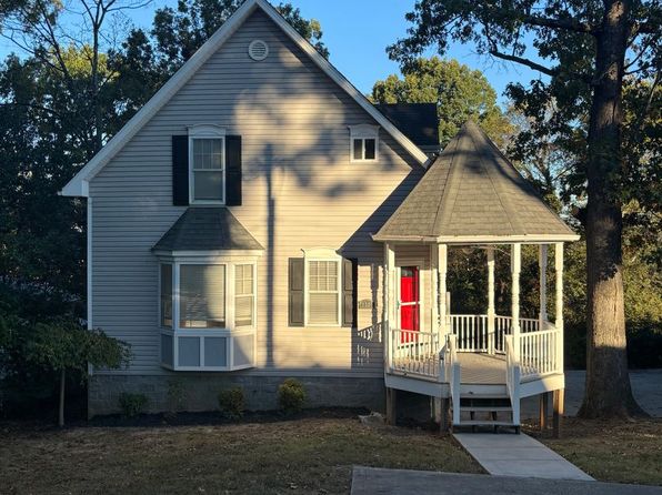 1305 Forest Ave