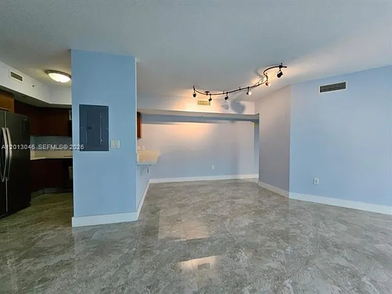 9055 SW 73rd Court Rd #1008 — Photo 8