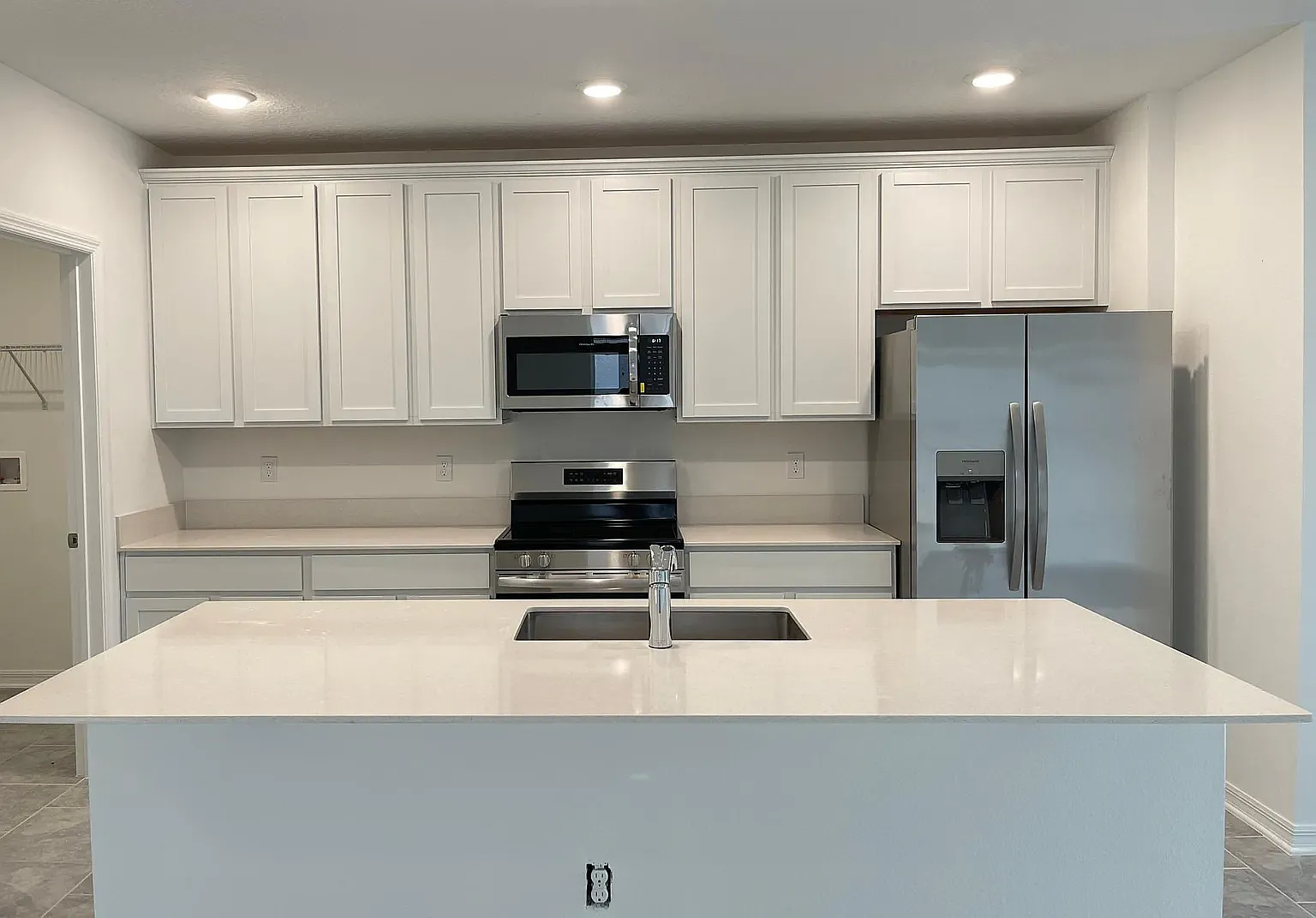 3931 Willowbrook Dr, Edgewater, FL 32141 — Photo 3