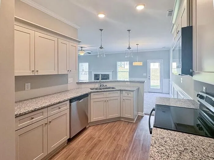 121 Liberty Bell Dr — Photo 5