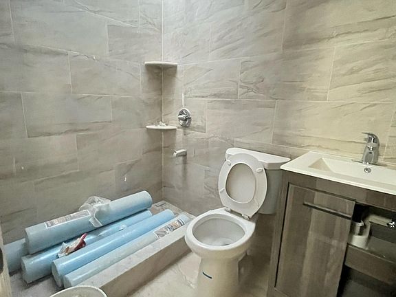 4th image of 934 71st St Floor 2