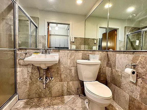 4th image of 29-28 41st Ave #208