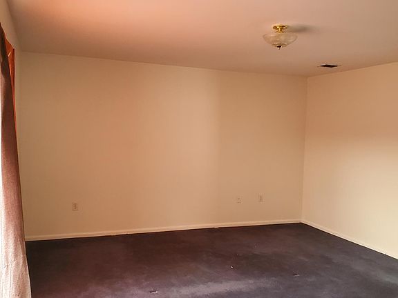 4th image of 68 N 7th St #2
