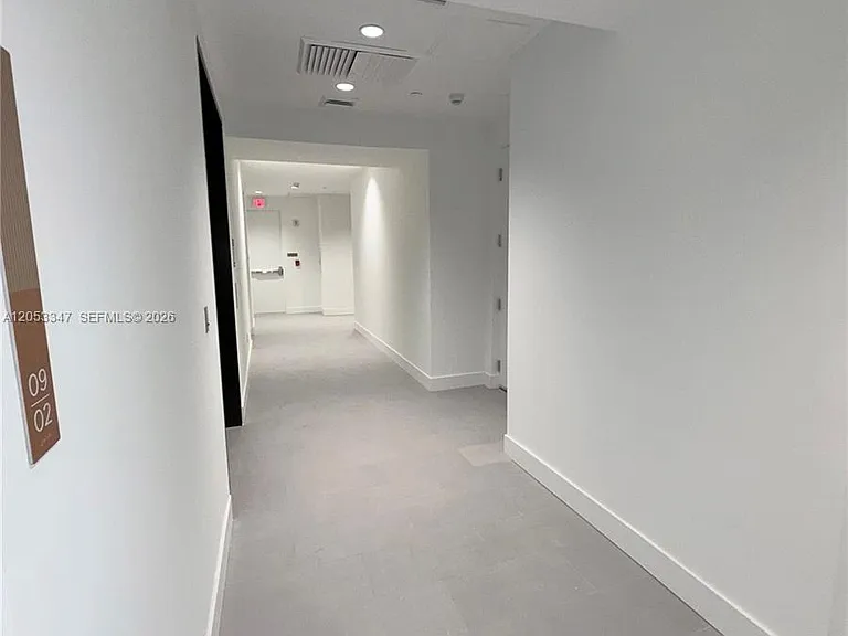 175 SE 25th Rd #902 — Photo 38