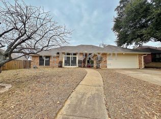 5105 Bellefontaine Dr, Arlington, TX 76017