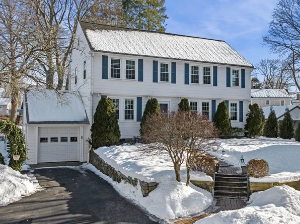 11 Everett Paine Blvd, Marblehead, MA 01945