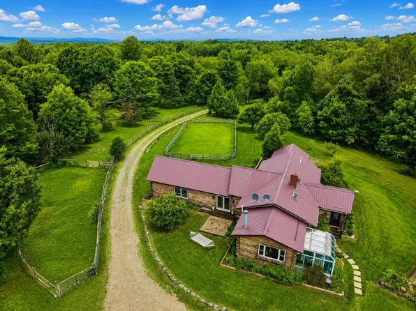 91 Northport Road, Belmont, ME 04952