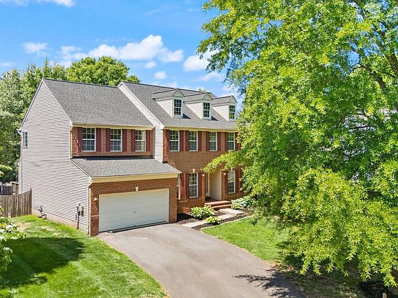 2nd image of 103 Bournville Ct SE