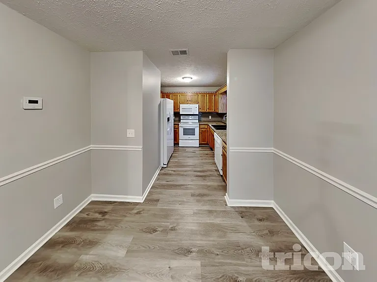 80 Vincent Ln — Photo 4