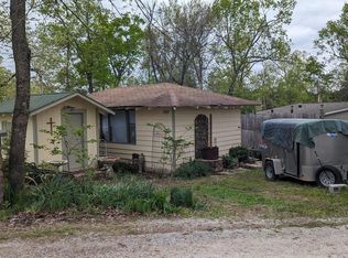 300 W Highland St, Rockaway Beach, MO 65740