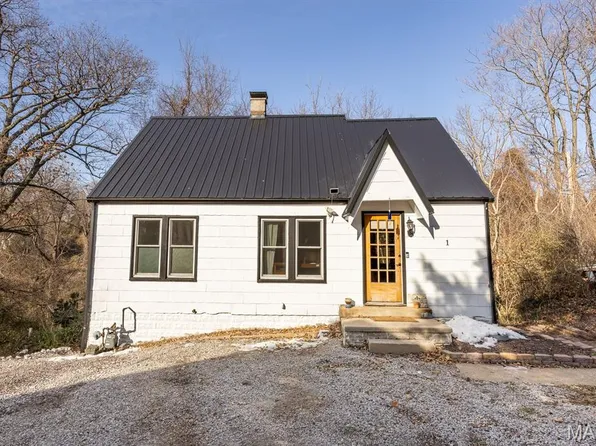 1 Cedar Hill Dr, Belleville, IL 62223