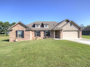 9955 E Tall Pine Ln, Claremore, OK 74017
