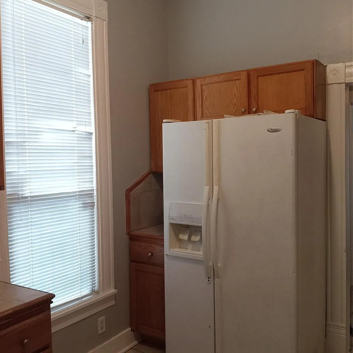 3 bed, 1.0 bath, 896 sqft, $1,450 — Photo 4
