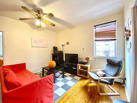 5th image of 725 6th Ave #F2