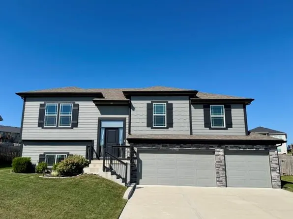 11718 N Manning Ave, Kansas City, MO 64157