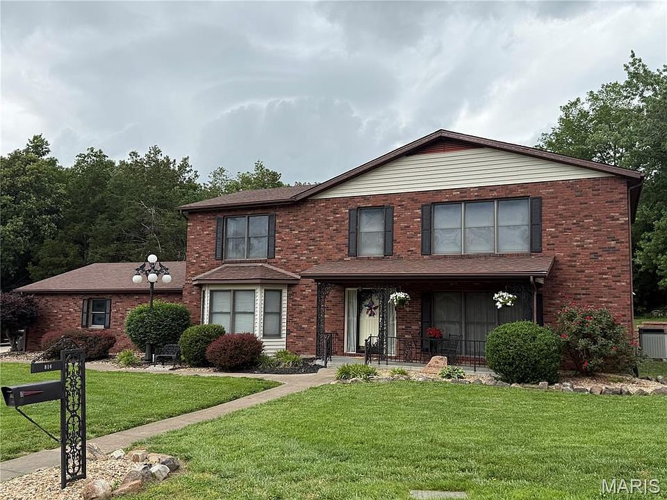 1st image of 816 Ridge Dr