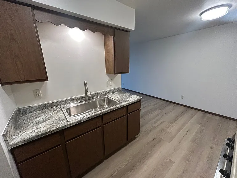 11322 W National Ave — Photo 5