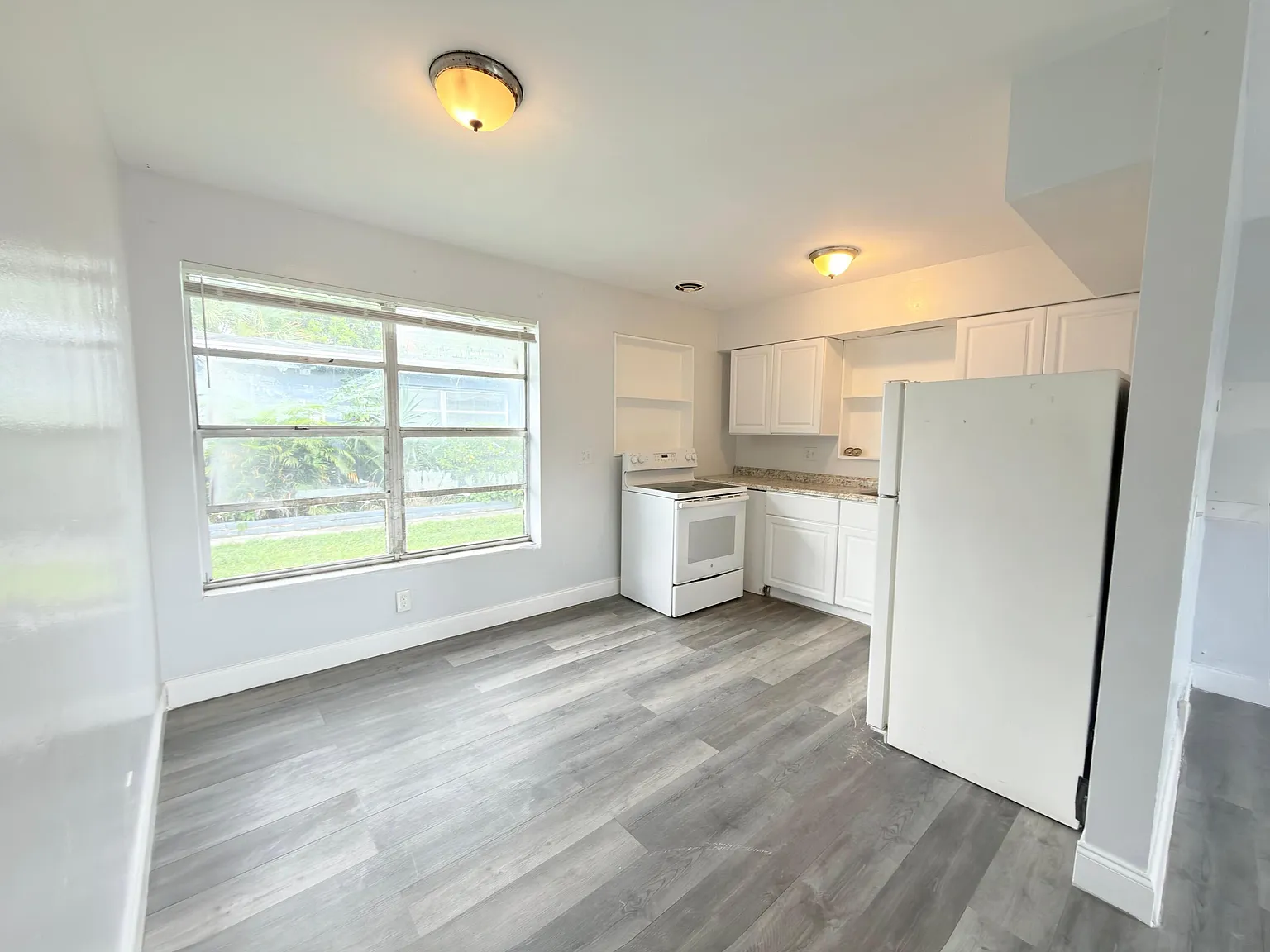 2 bed, 1.0 bath, 812 sqft, $1,800 — Photo 4