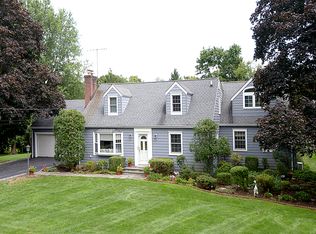 299 Millwood Rd, Chappaqua, NY 10514