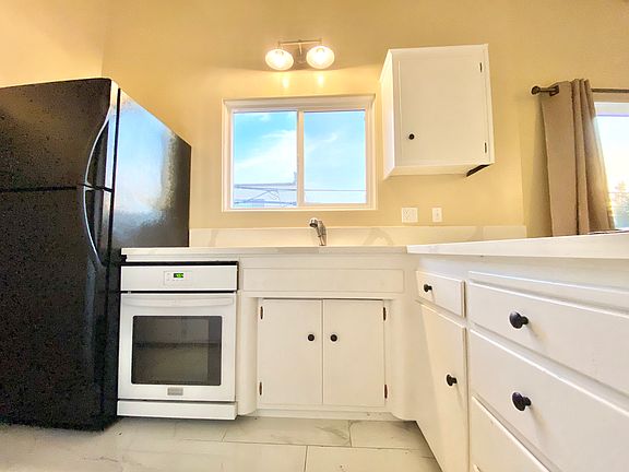 5th image of 6124 Alcott St #3A
