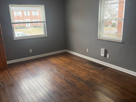 4th image of 4036 Homelawn Ave #1