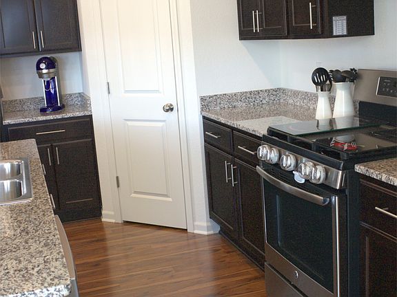 Kitchen/Walk-In Pantry Door