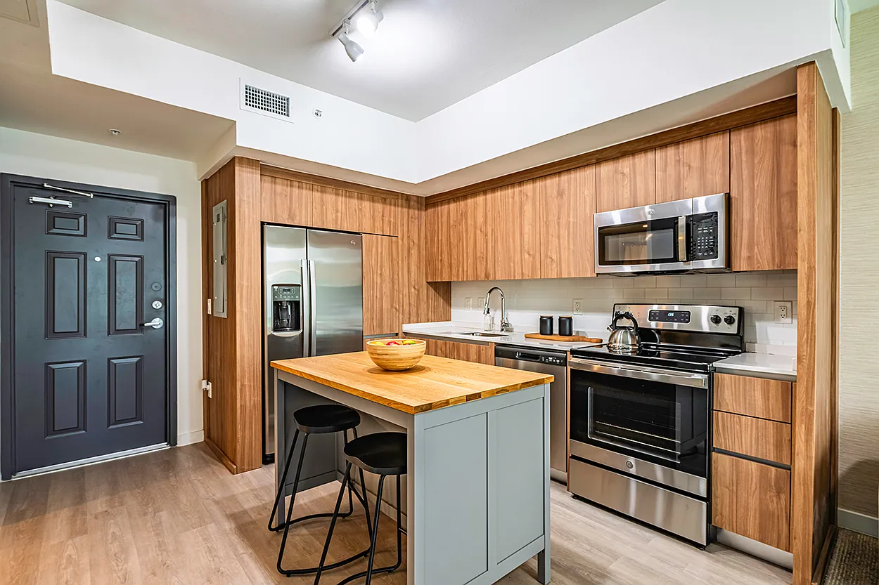 Resia Golden Glades — Photo 1
