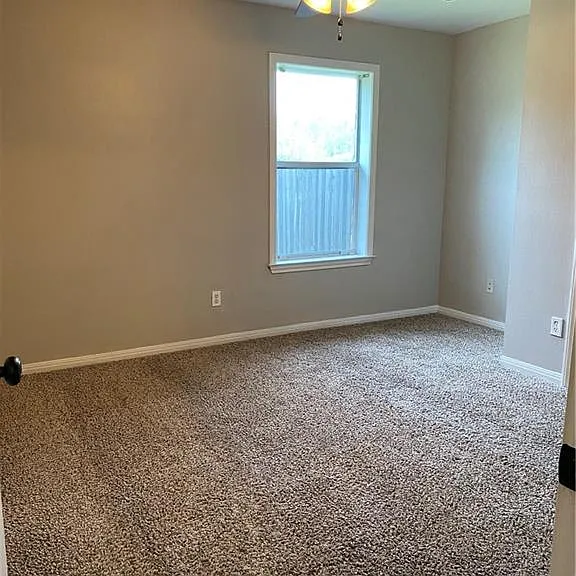 1610 Rock Hollow Loop — Photo 14