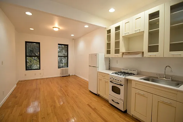 Rented by Brown Harris Stevens | media 6