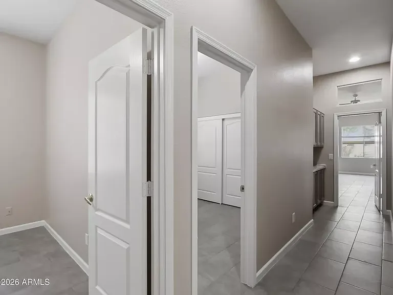 964 W Fairway Dr — Photo 16