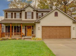 8221 Olde Eight Rd, Northfield, OH 44067