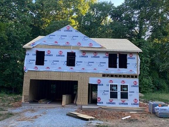 4th image of 101 Elmwood Dr