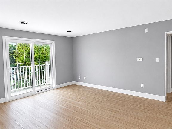 5th image of 244 Mount Vernon St APT 9