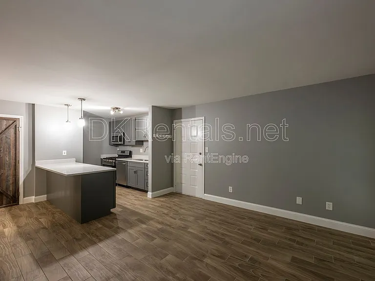 1309 Summit North Dr NE — Photo 2