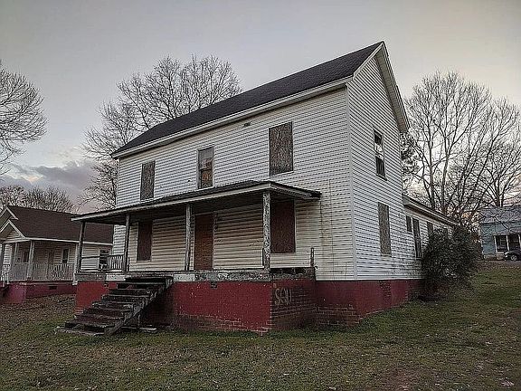 2nd image of 315 B St