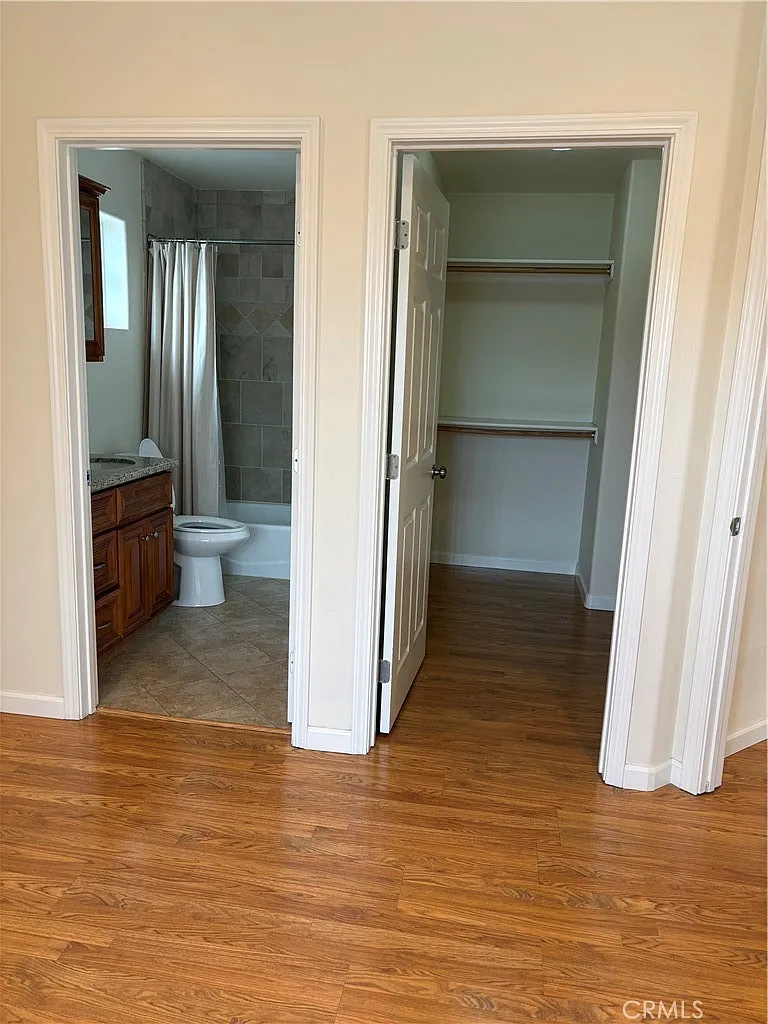 2 bed, 800 sqft, $2,700 — Photo 4