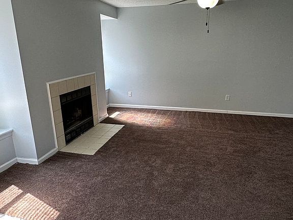 4th image of 528 Rainbow Ct Unit 101
