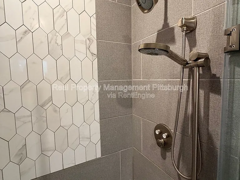 350 Oliver Ave #905 — Photo 13